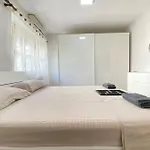 City Central Apartment